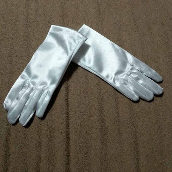 Small white gloves - Picture 2 of 6